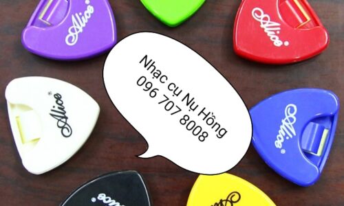     Hộp đựng Phím đàn guitar, loại lớn. Dùng để đựng, dắt phím đàn sau khi chơi. Bán tại Nhạc cụ Nụ Hồng Bình Dương, Lái Thiêu, Tân Phước Khánh, Thuận Giao, Bình Nhâm, Thuận An, Dĩ An, Thủ Dầu Một